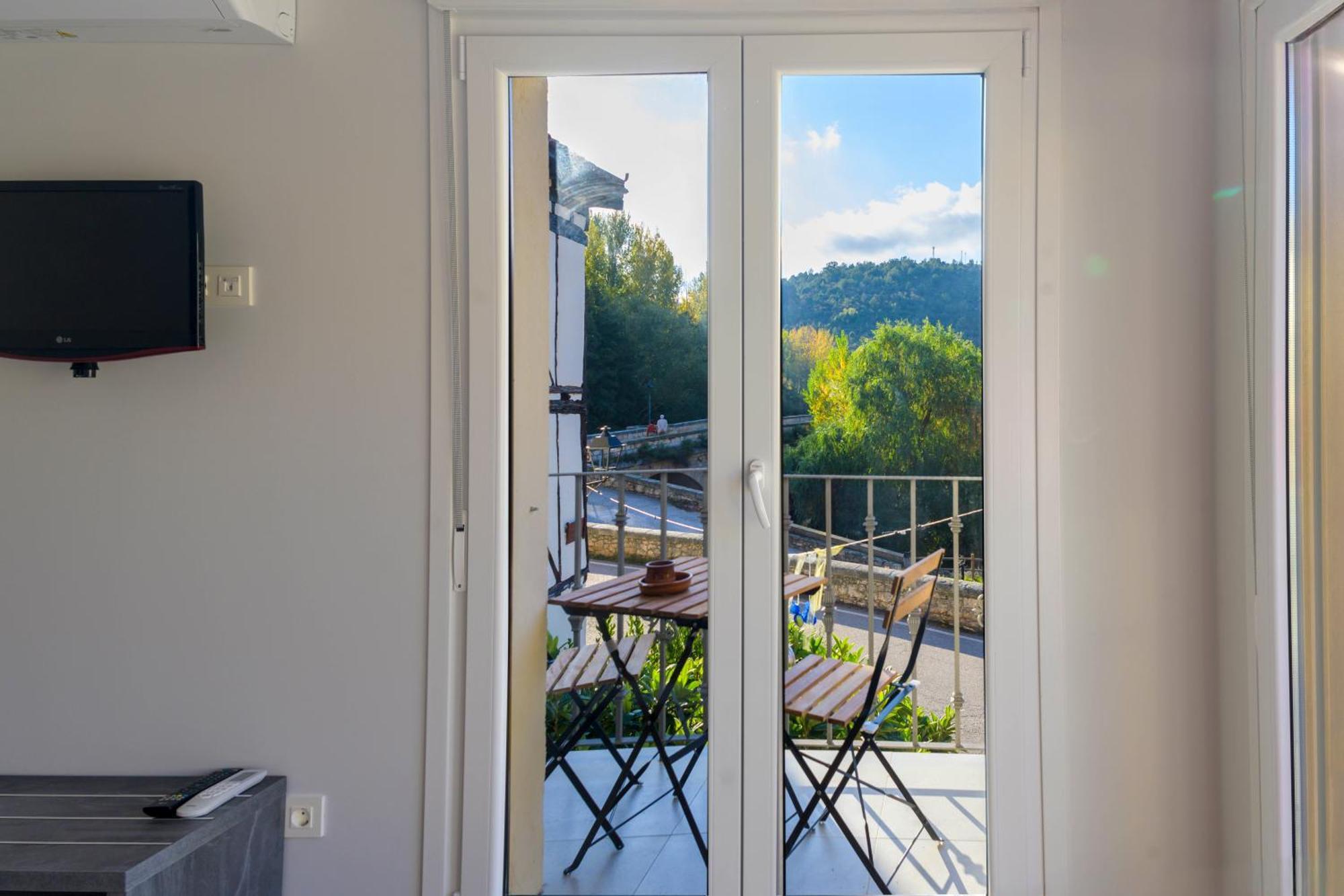 Apartamentos El Puente Covarrubias Bagian luar foto